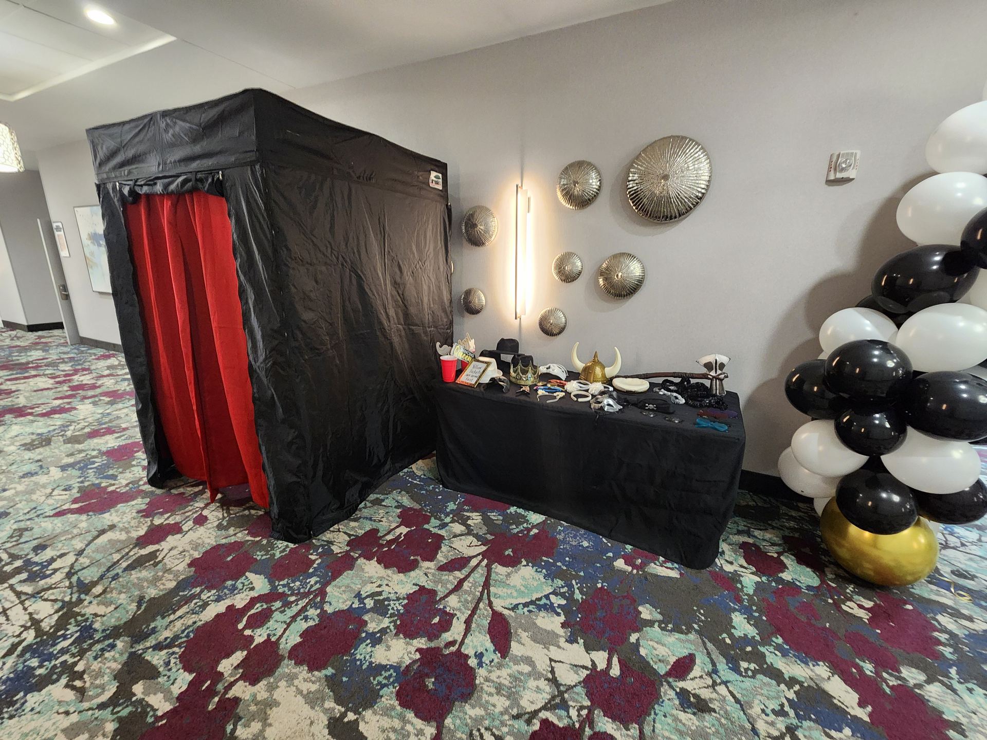 DSLR photo booth canopy at an event